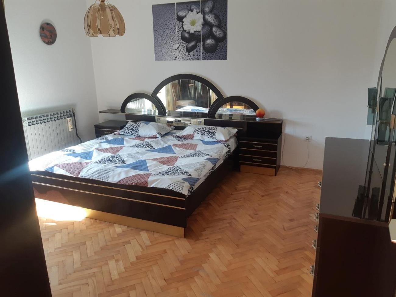 Apartment Marija Pula Bagian luar foto