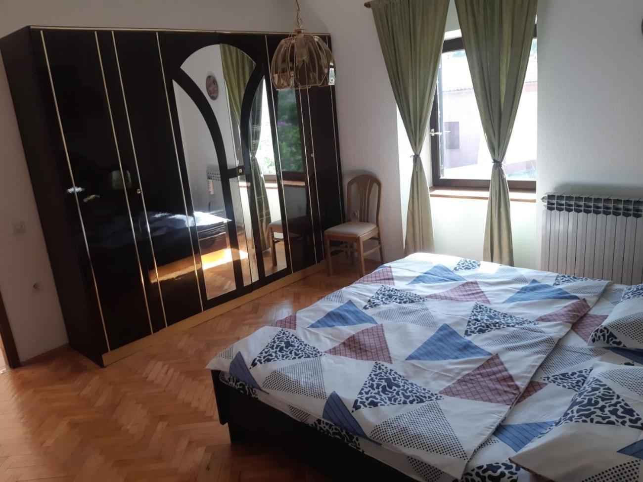 Apartment Marija Pula Bagian luar foto